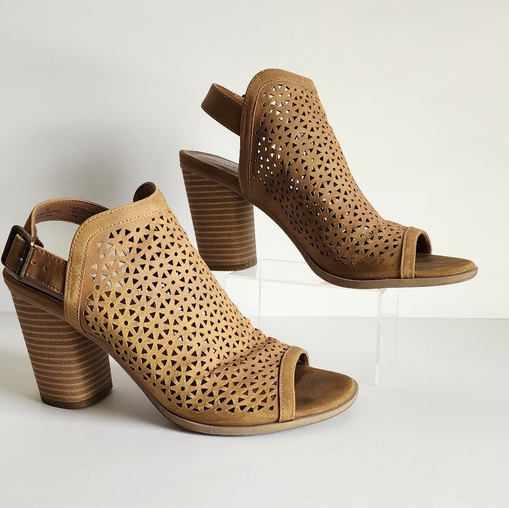 Universal Thread Milliana Women’s 8.5 Chestnut Slingback Open Toe Bootie